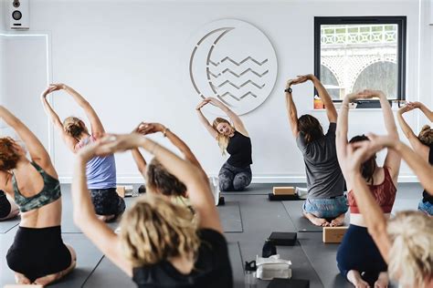 luna wave yoga|yoga studio brighton.